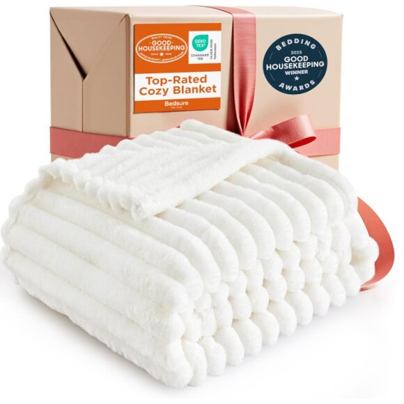 Bedsure Other - 🟩🪷Bedsure Fleece Throw Blanket, White, 50" x 70"